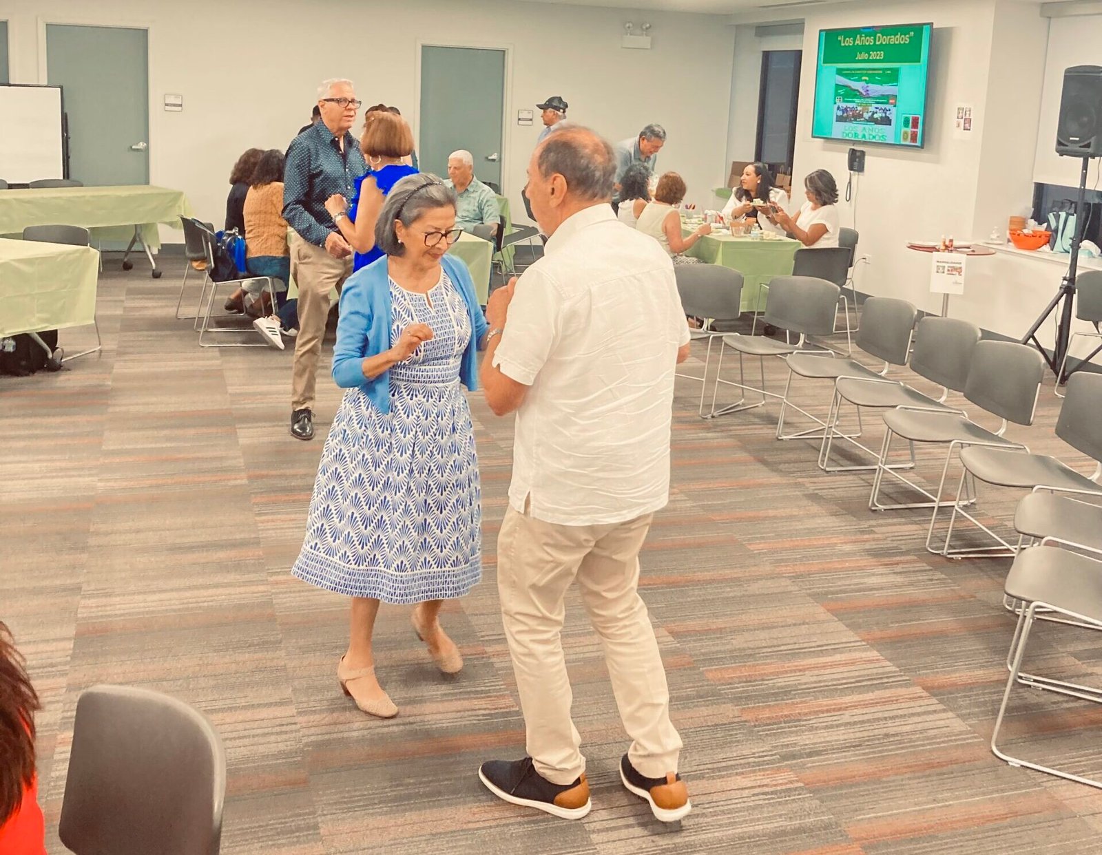 Los Anos Dorados - Bailando