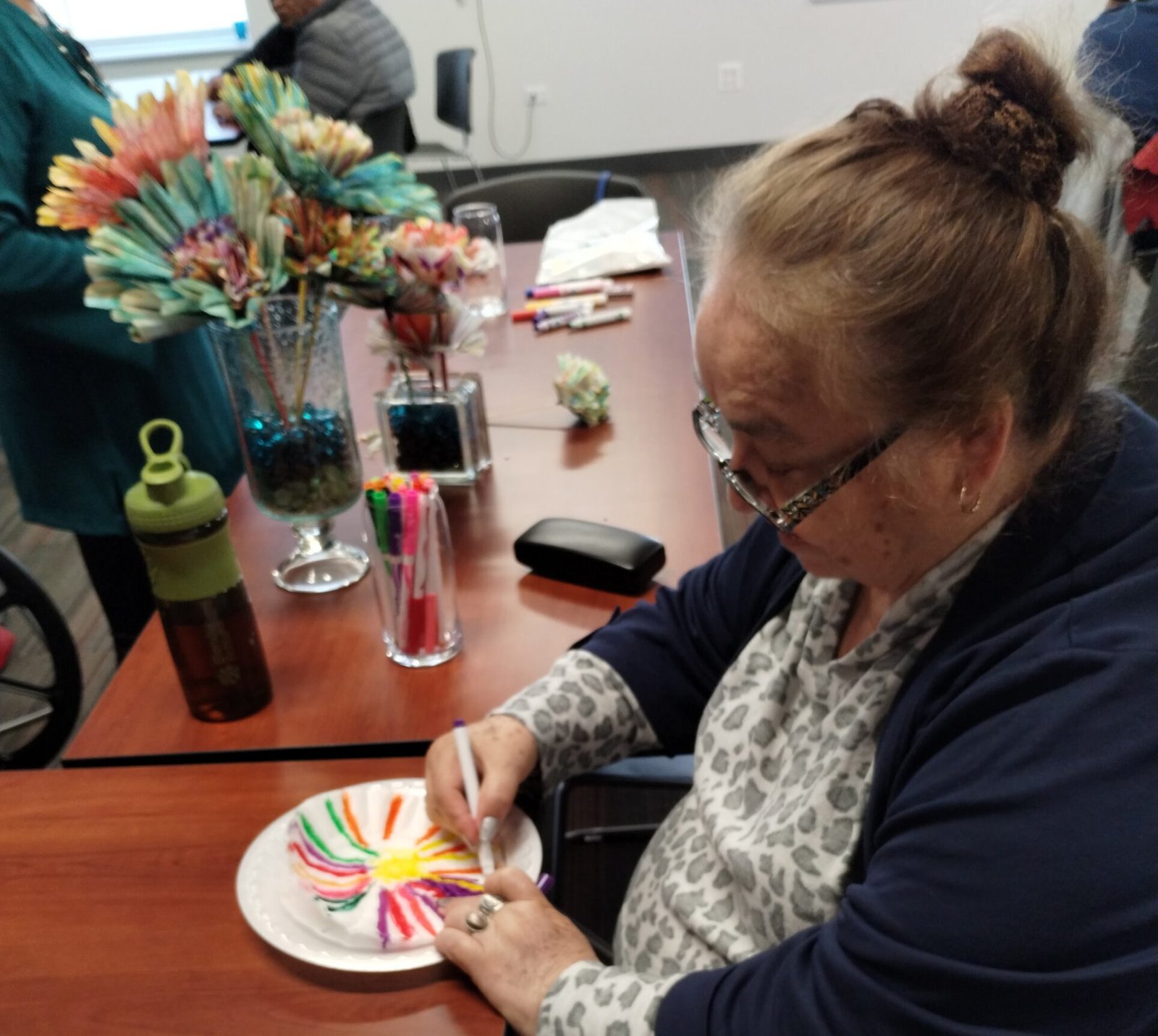 Los Anos dorados Apr. 13 2024 art and crafts